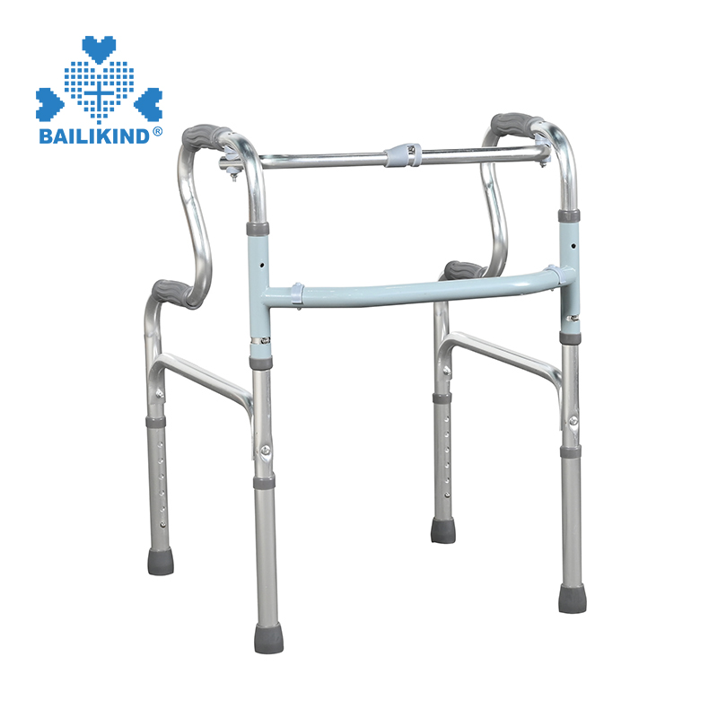 Bii o ṣe le lo awọn crutches ẹsẹ mẹrin ni deede?